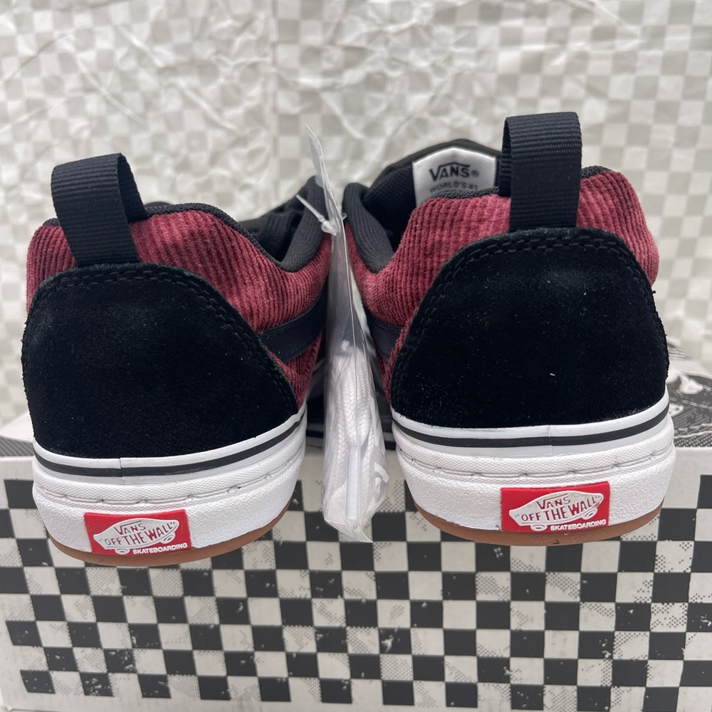 Vans WMNS Kyle Walker
Corduroy Tie-Dye/Black/White Sneakers 
VN0A5JIEX4C - Picture 14 of 16